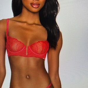 New! Bluebella Irena Bra Red Size 34D‎ NWT